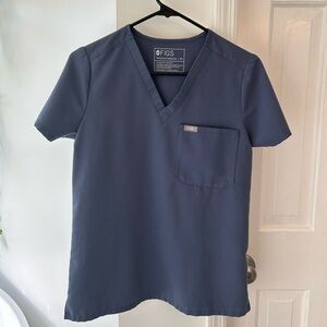 Figs women’s Catarina One-Pocket Scrub Top Space Navy